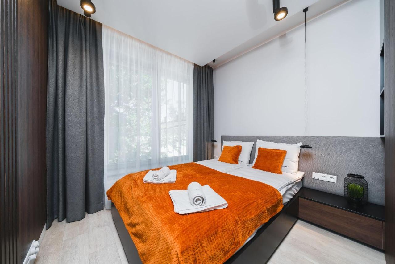 Sarah Apartments Old Town Краков Экстерьер фото