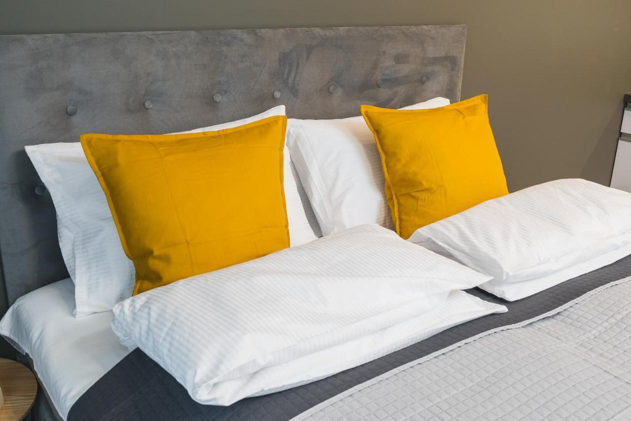 Sarah Apartments Old Town Краков Экстерьер фото